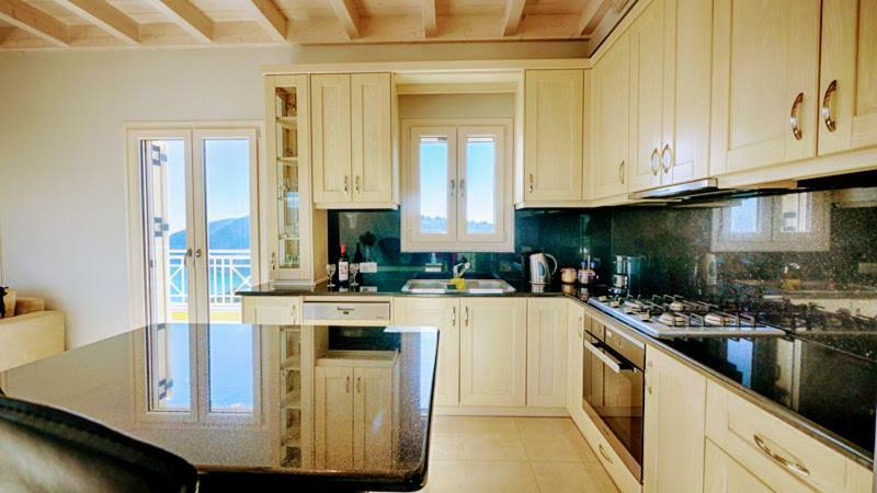 Апартаменты Sofia Amazing Views Агиос-Георгиос-Пагон